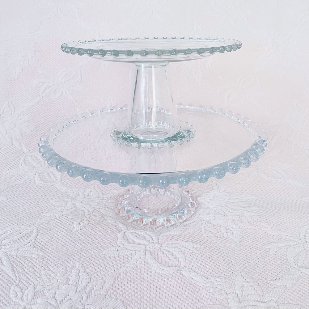 Large Glass Beaded Edge Pedestal Cake Stand - Picture 9 of 10